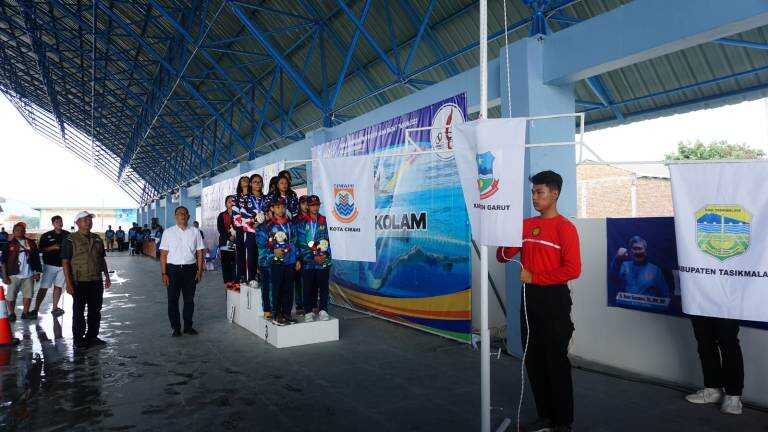 Tim Selam Kolam Tambah Perolehan Medali Emas Garut di Porprov Jabar 2022